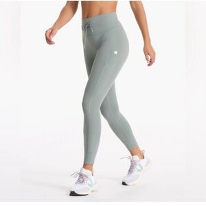 Vuori Women's Sage Green Leggings side pocket drawstring waist XS